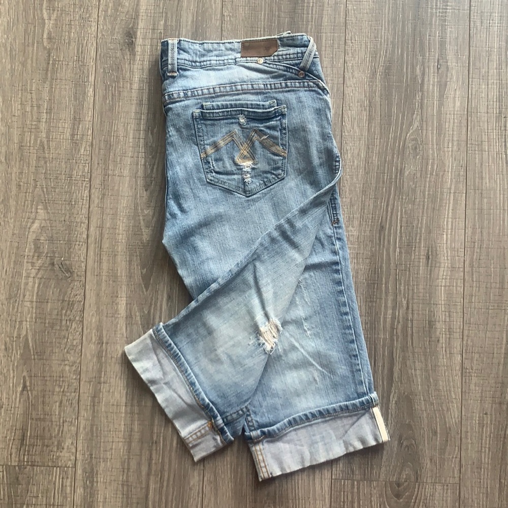 Vigoss Distressed Capri Length Denim Jeans Size 11